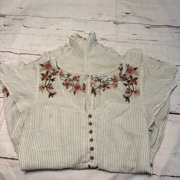 American Eagle Outfitters White Striped Floral Embroidered Romper - Picture 3 of 10